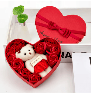 Heart-Shaped Flower Gift Box – Romantic Gift for Her